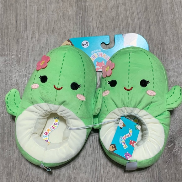 Cactus Squishmallow slippers - Picture 5 of 5